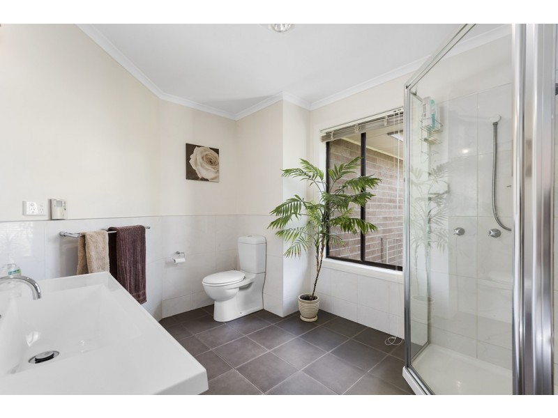 5 Taroo Court, Blackmans Bay TAS 7052