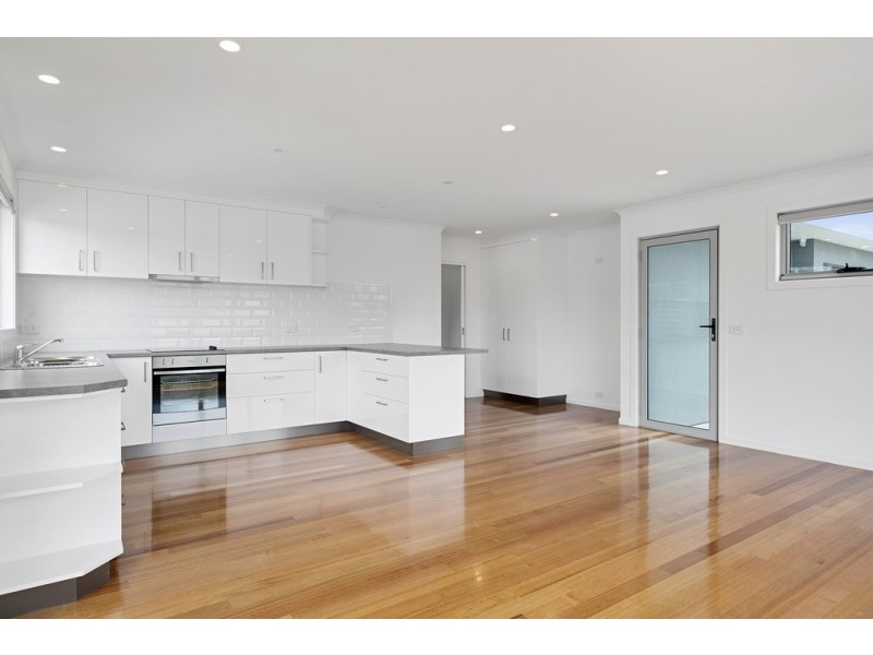 Unit 2 68 Auburn Road, Kingston Beach TAS 7050