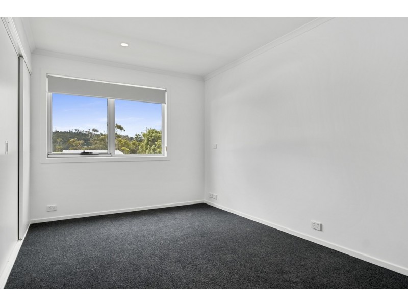 Unit 2 68 Auburn Road, Kingston Beach TAS 7050