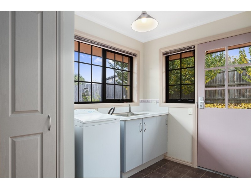 1 Greenhill Drive, Kingston TAS 7050