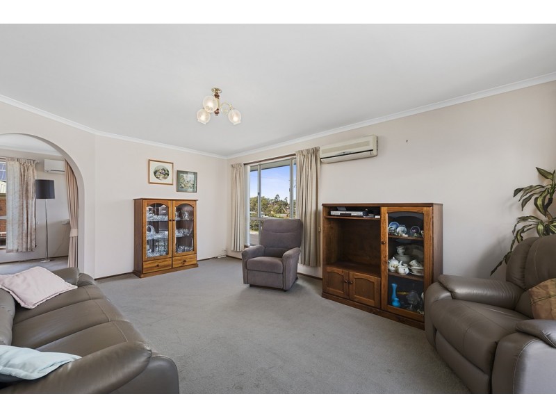 2/96 Redwood Road, Kingston TAS 7050