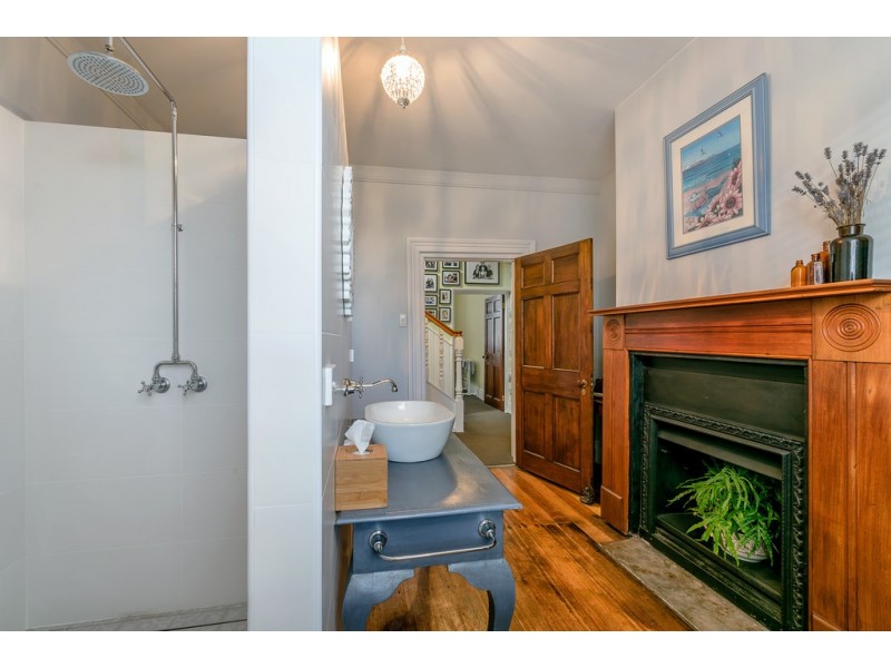 86 Main Street, Kempton TAS 7030