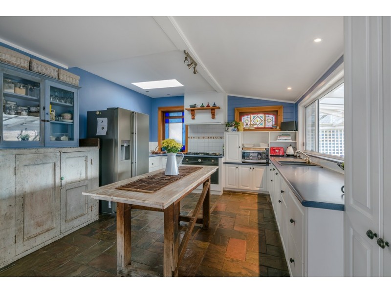 86 Main Street, Kempton TAS 7030