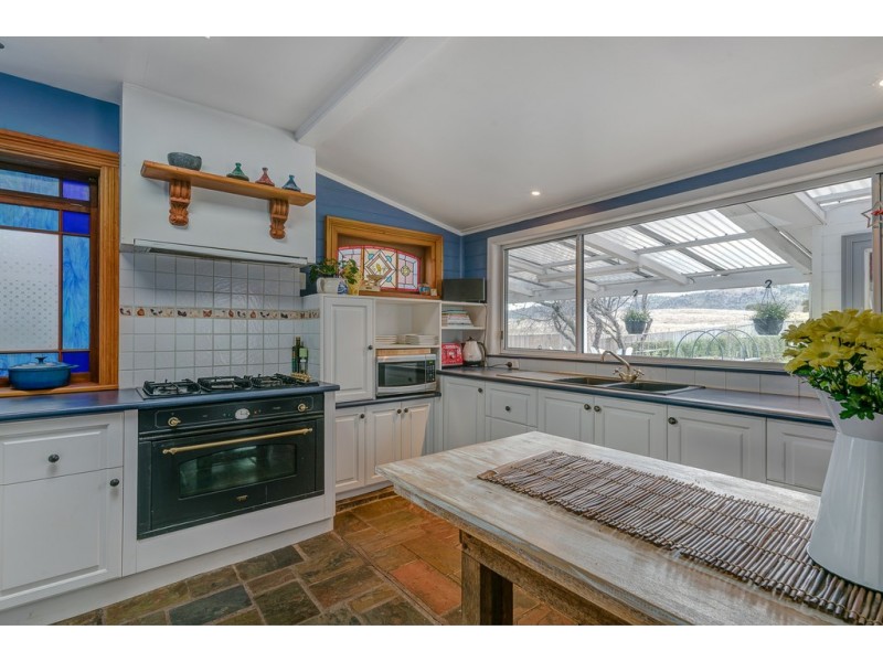 86 Main Street, Kempton TAS 7030