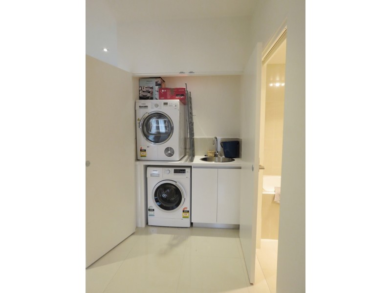 2/285 Elizabeth Street, North Hobart TAS 7000