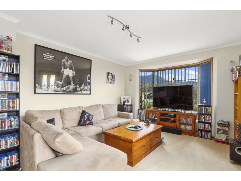 1/38 Cuthbertson Place, Lenah Valley TAS 7008