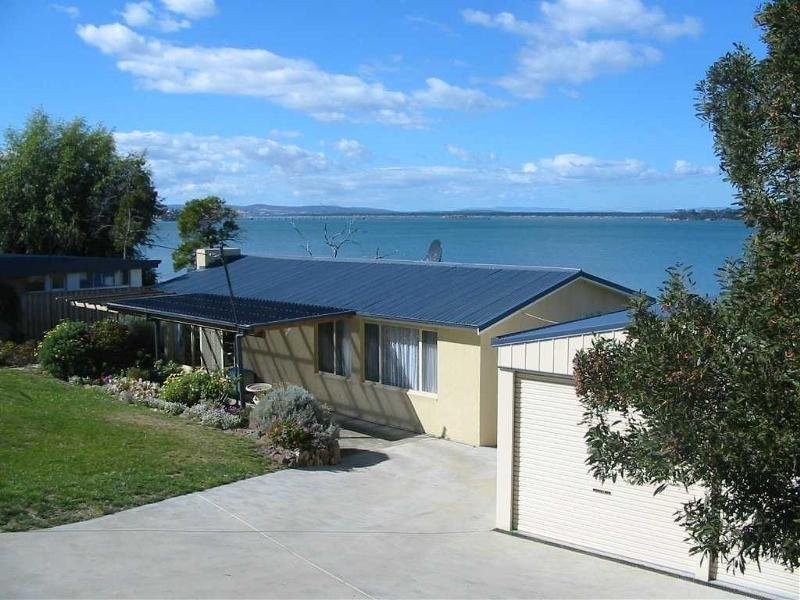 567 Shark Point Road, Penna TAS 7171
