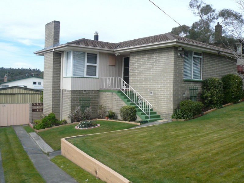 17 Derinya Street, Mornington TAS 7018