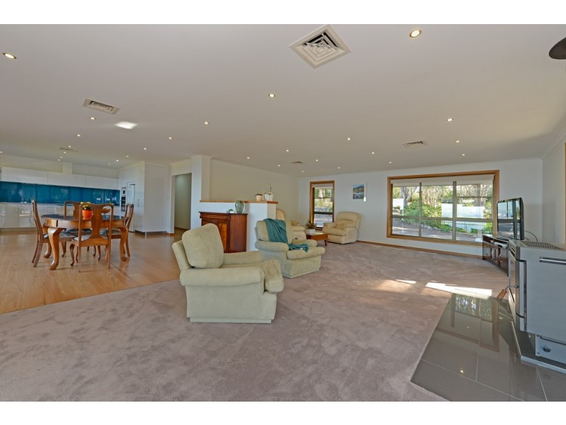229 Albion Heights Drive, Kingston TAS 7050