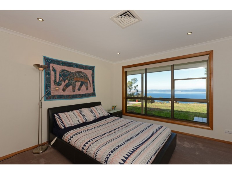229 Albion Heights Drive, Kingston TAS 7050