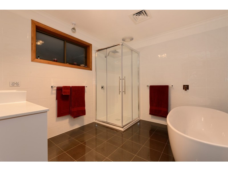 229 Albion Heights Drive, Kingston TAS 7050