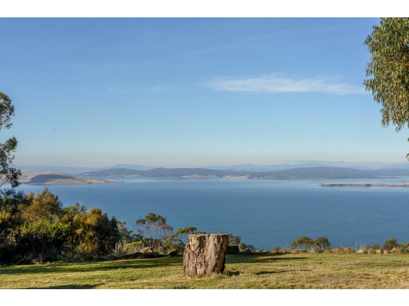229 Albion Heights Drive, Kingston TAS 7050