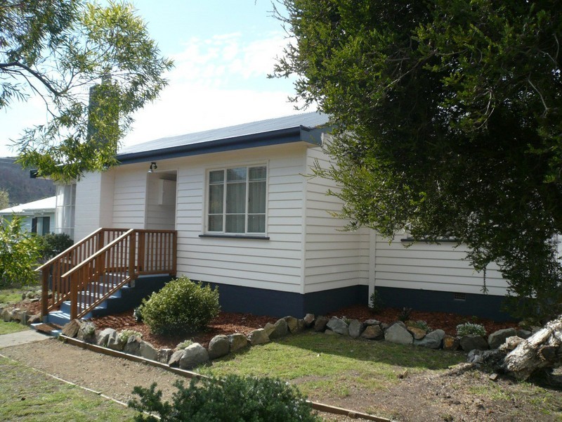 1 Erebus Street, Warrane TAS 7018