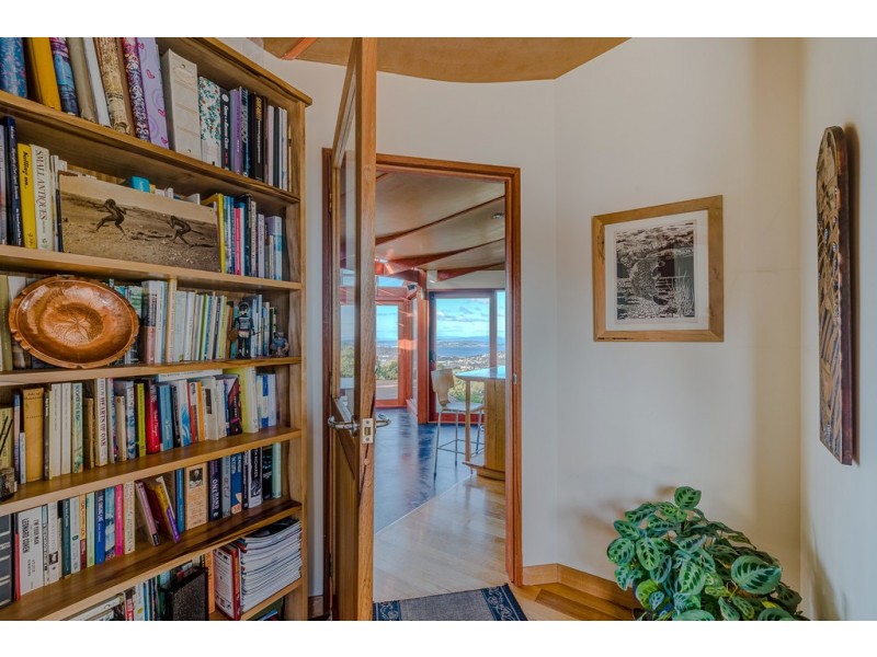 32 Uplands Drive, Kingston TAS 7050