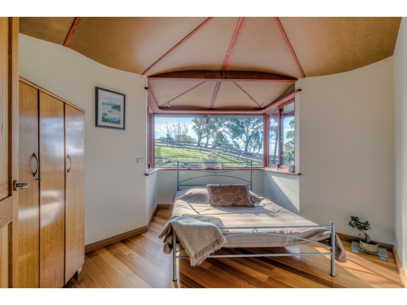 32 Uplands Drive, Kingston TAS 7050