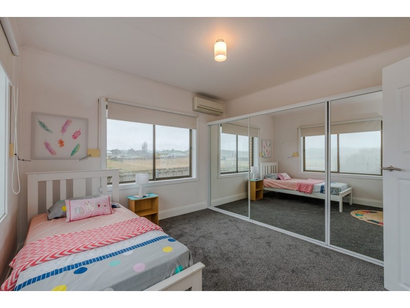 92 South Arm Road, Rokeby TAS 7019