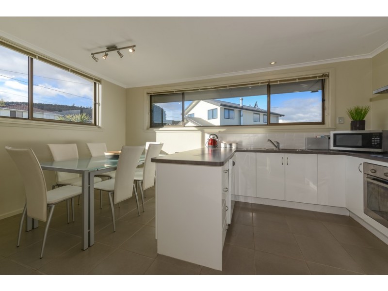 16 Banjorrah Street, Howrah TAS 7018