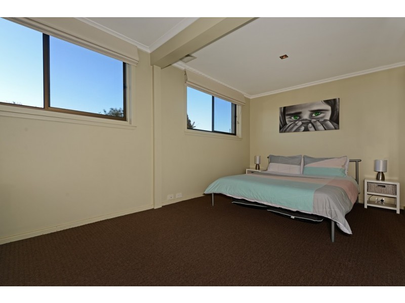 16 Banjorrah Street, Howrah TAS 7018