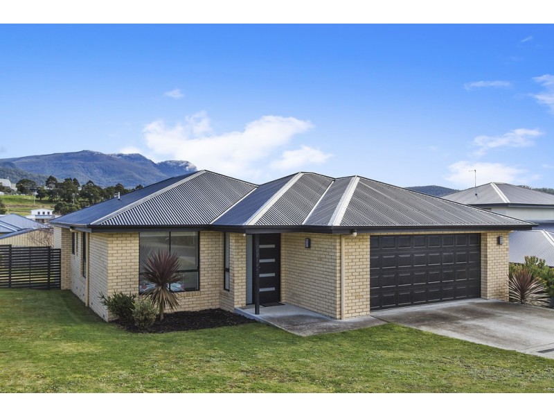 9 Kelp Street, Kingston TAS 7050