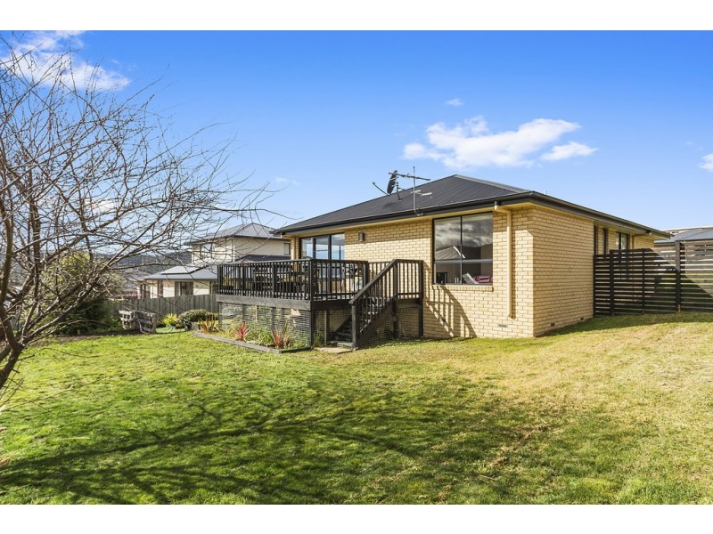 9 Kelp Street, Kingston TAS 7050