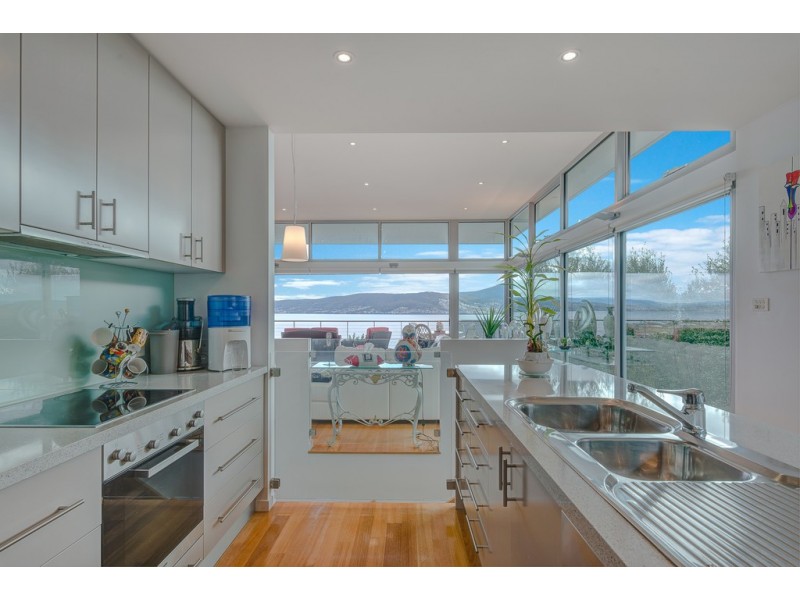 1/684 Oceana Drive, Tranmere TAS 7018