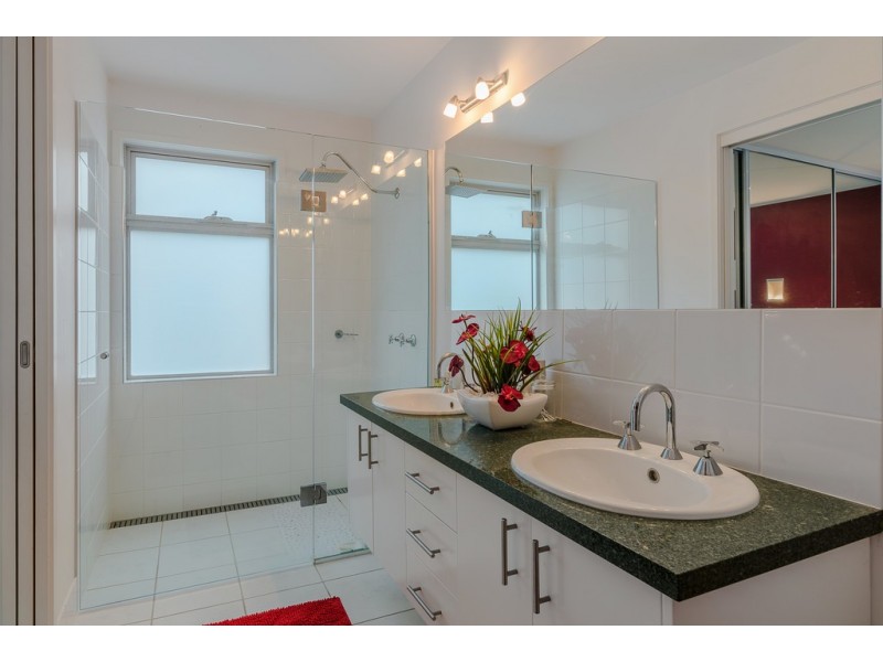 1/684 Oceana Drive, Tranmere TAS 7018