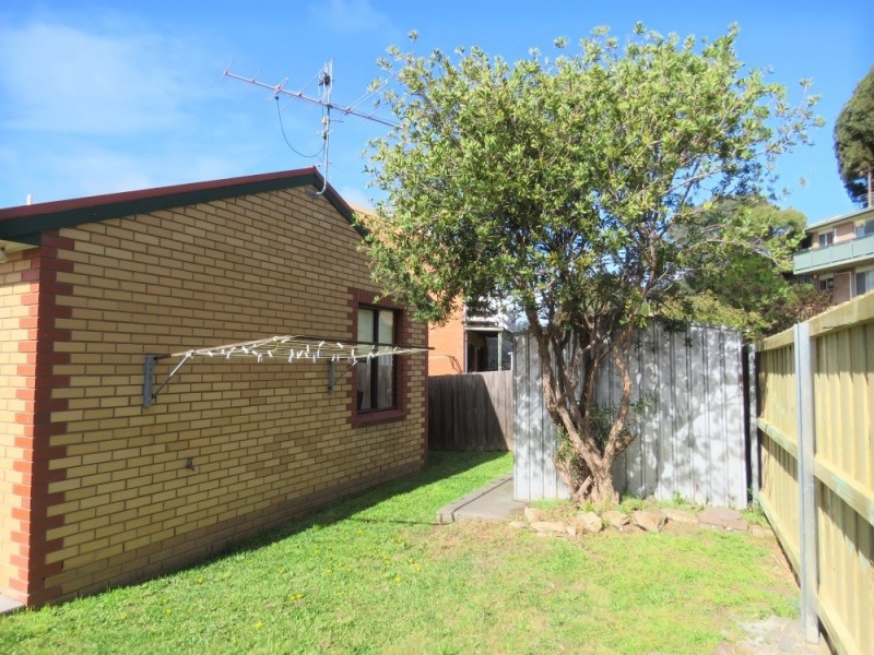 2/10 Opal Drive, Blackmans Bay TAS 7052