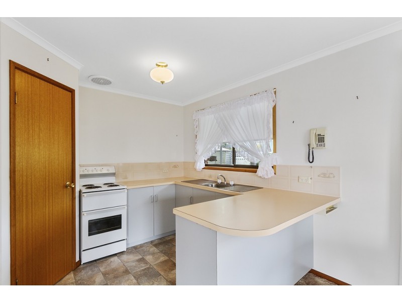 2/23 Woodleigh Drive, Oakdowns TAS 7019