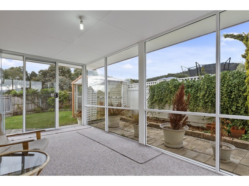 2/23 Woodleigh Drive, Oakdowns TAS 7019
