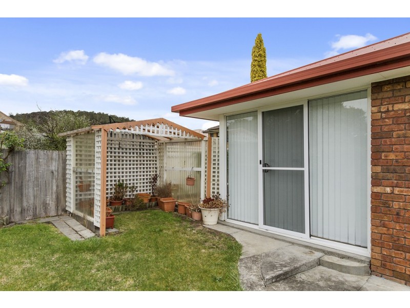 2/23 Woodleigh Drive, Oakdowns TAS 7019