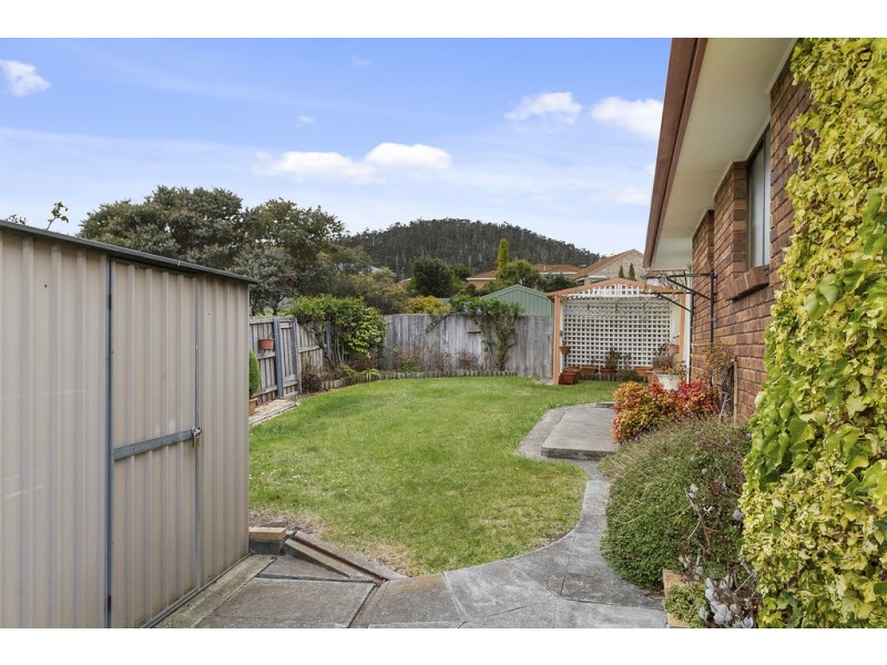 2/23 Woodleigh Drive, Oakdowns TAS 7019