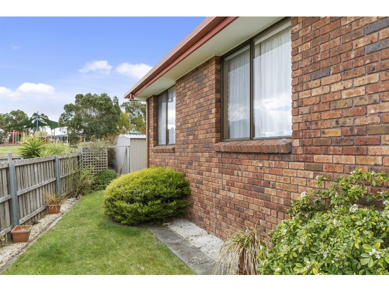 2/23 Woodleigh Drive, Oakdowns TAS 7019