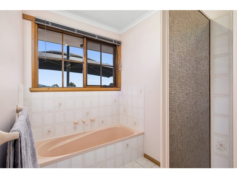 10 Windhaven Court, Blackmans Bay TAS 7052