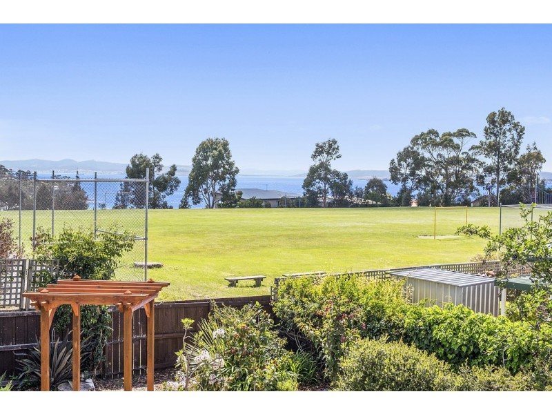 10 Windhaven Court, Blackmans Bay TAS 7052