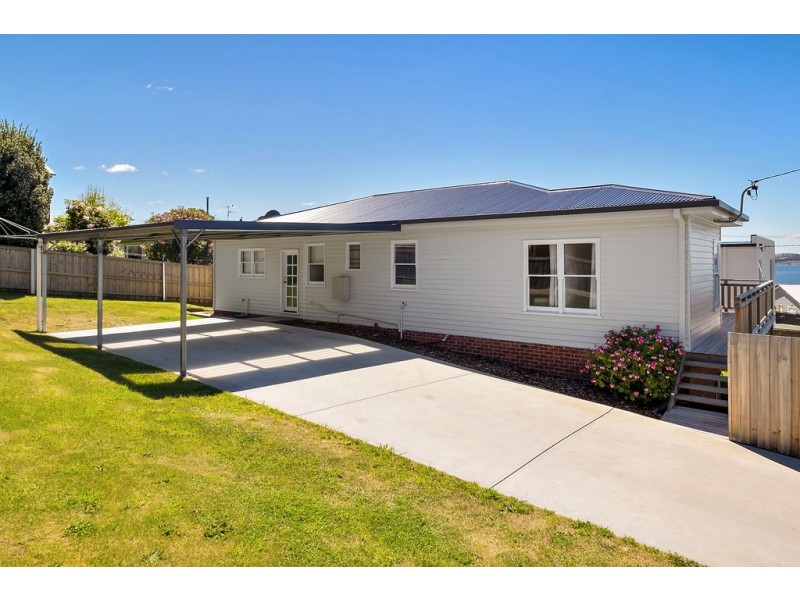 2A Carita Road, Blackmans Bay TAS 7052