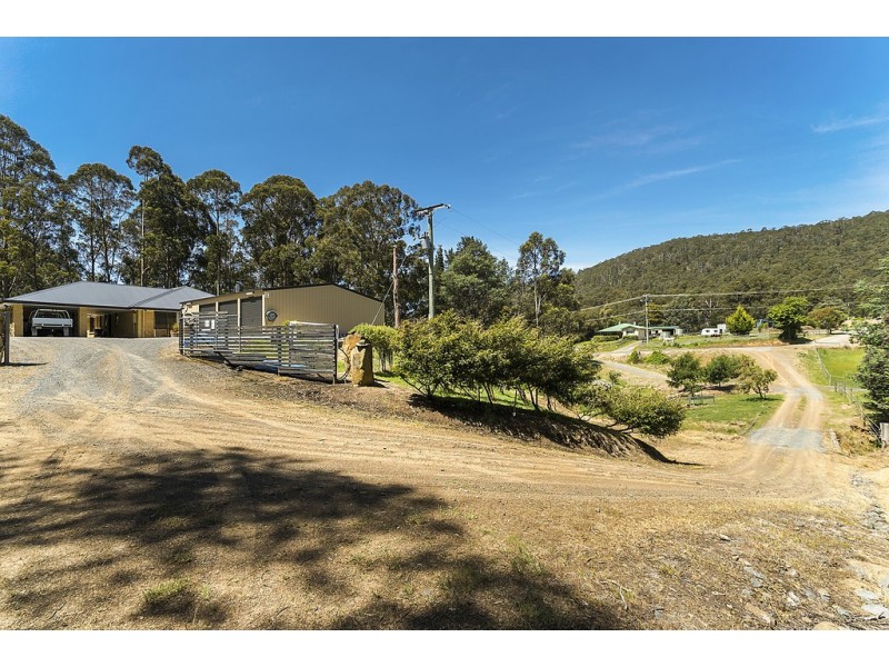 220 Pelverata Road, Sandfly TAS 7150