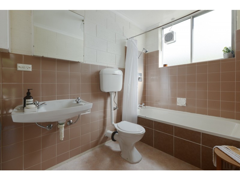 12 320A Davey Street, South Hobart TAS 7004