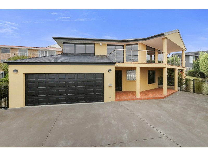 34 Suncoast Drive, Blackmans Bay TAS 7052