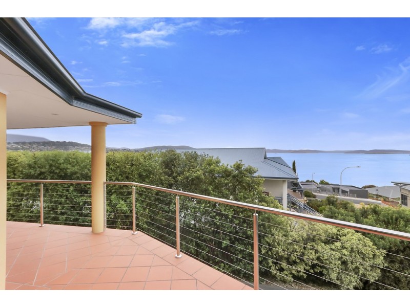 34 Suncoast Drive, Blackmans Bay TAS 7052