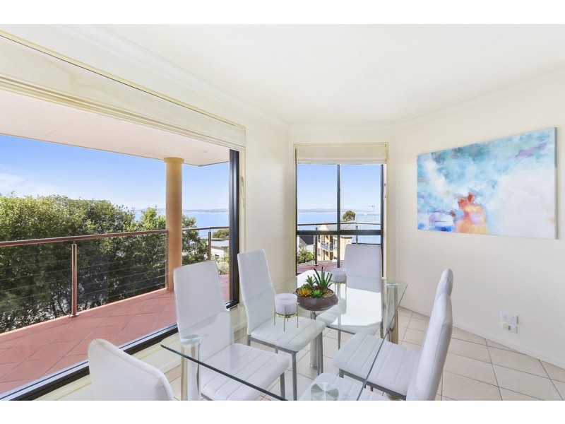 34 Suncoast Drive, Blackmans Bay TAS 7052