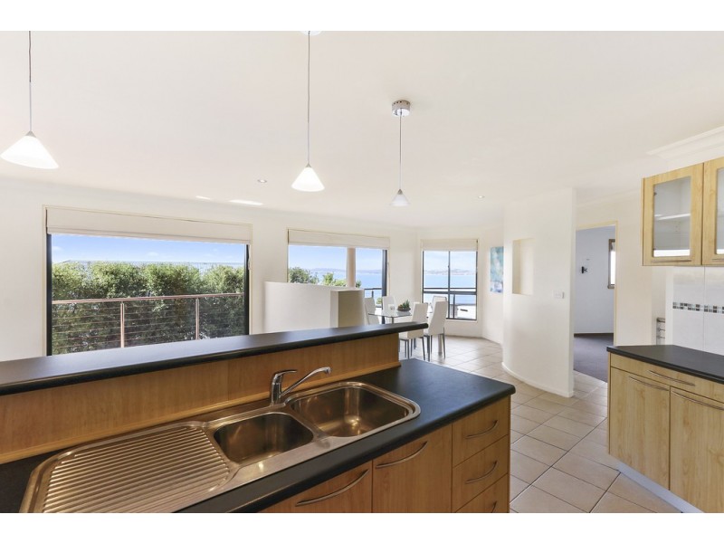 34 Suncoast Drive, Blackmans Bay TAS 7052