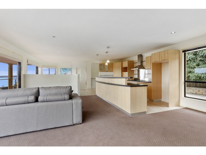 34 Suncoast Drive, Blackmans Bay TAS 7052