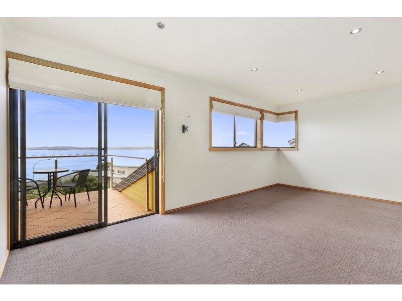 34 Suncoast Drive, Blackmans Bay TAS 7052