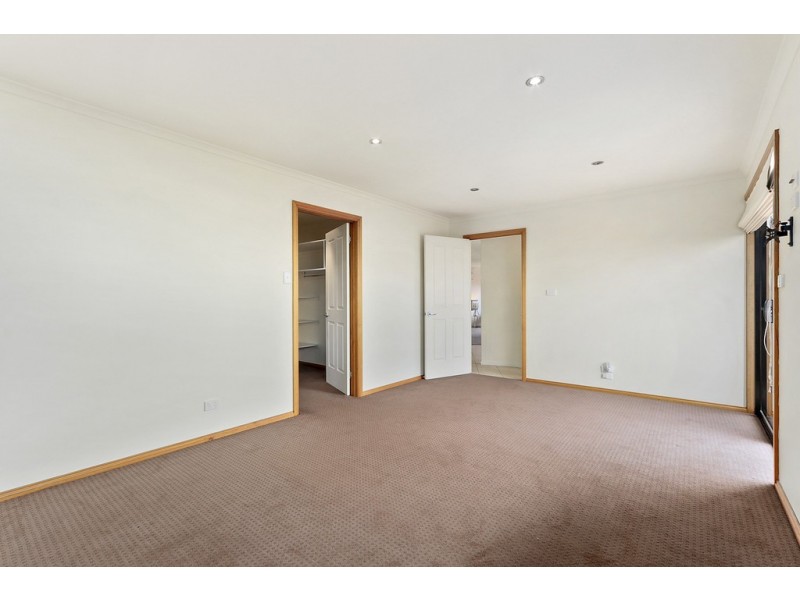 34 Suncoast Drive, Blackmans Bay TAS 7052