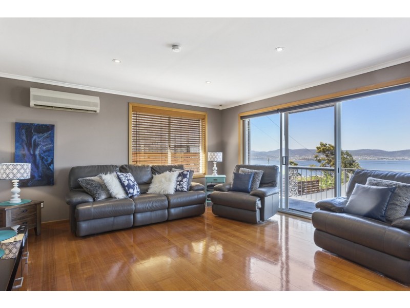 314 Churchill Avenue, Sandy Bay TAS 7005