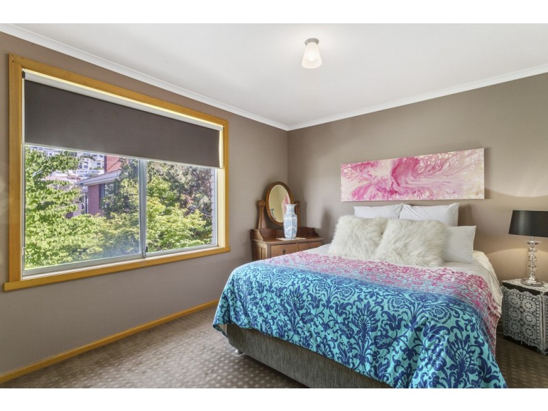 314 Churchill Avenue, Sandy Bay TAS 7005