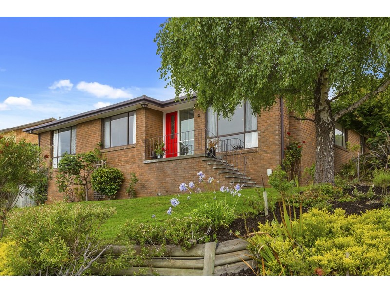 2 The Summit, Blackmans Bay TAS 7052