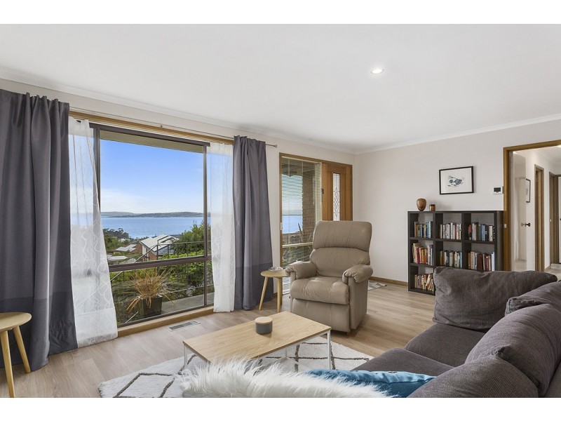 2 The Summit, Blackmans Bay TAS 7052