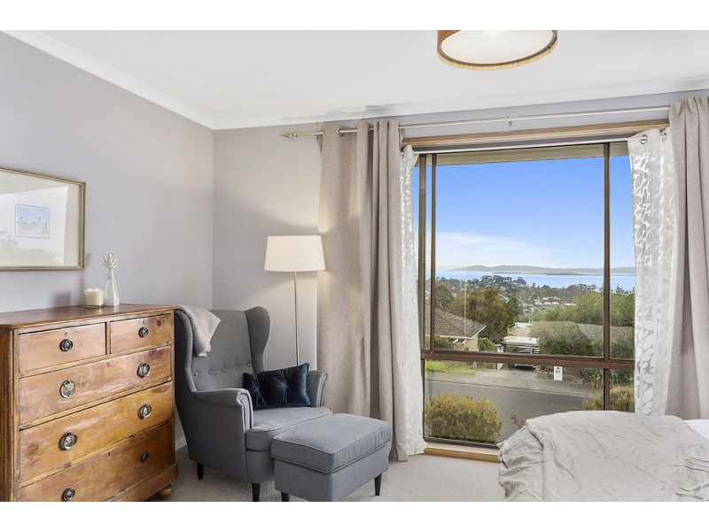 2 The Summit, Blackmans Bay TAS 7052