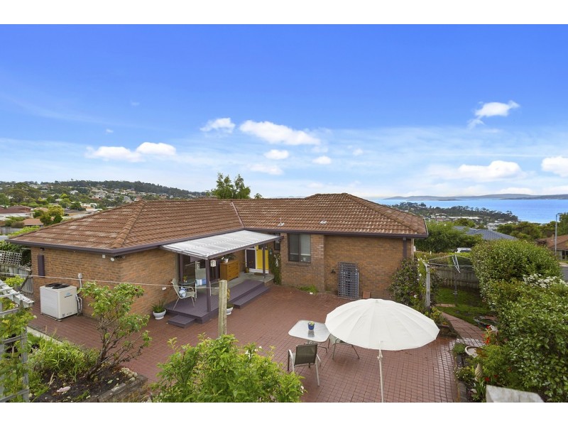 2 The Summit, Blackmans Bay TAS 7052